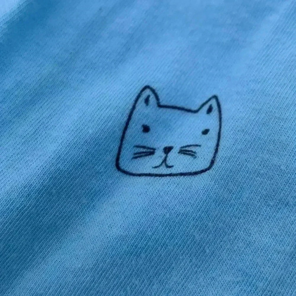 (five for $25) Justice summerweight, long sleeve Tee w cat pattern & rounded hem - Picture 2 of 6